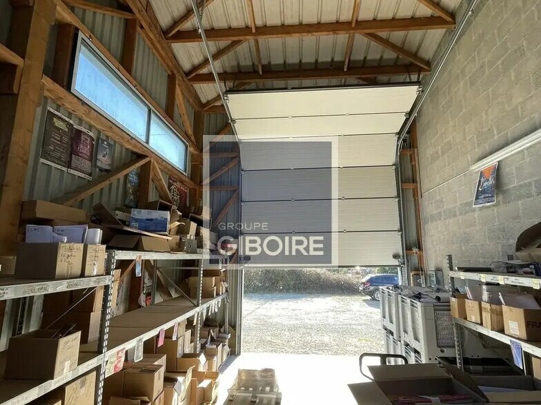 Industrial in Noyal-Châtillon-sur-Seiche for lease - Interior Photo - Image 3 of 5