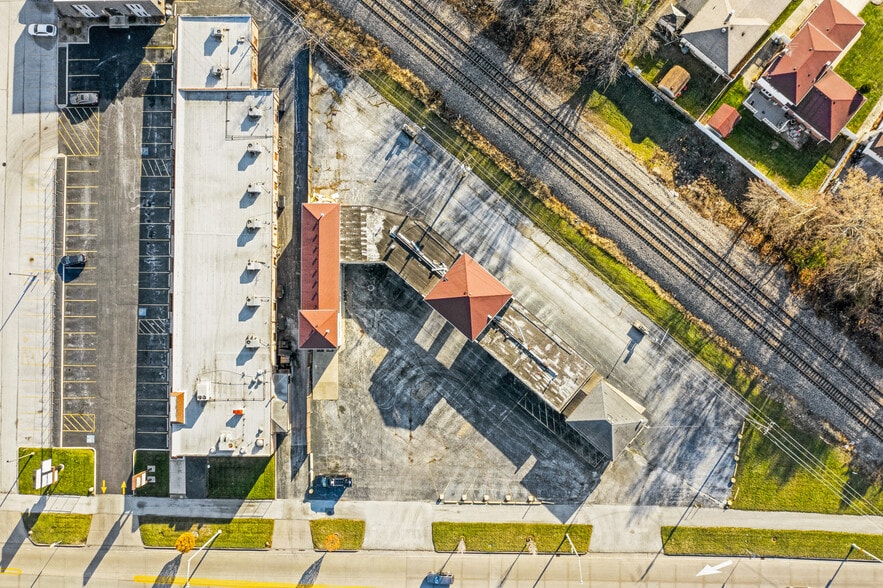 565 E 170th St, South Holland, IL for sale - Building Photo - Image 3 of 14