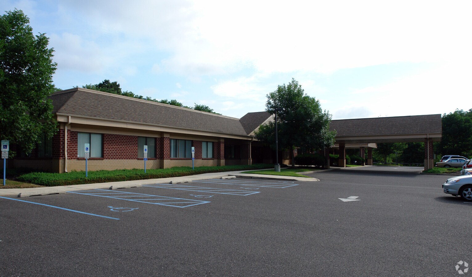 2401 Evesham Rd, Voorhees, NJ 08043