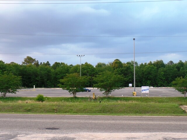 120 Lindberg Ave, Atmore, AL for sale Building Photo- Image 1 of 1