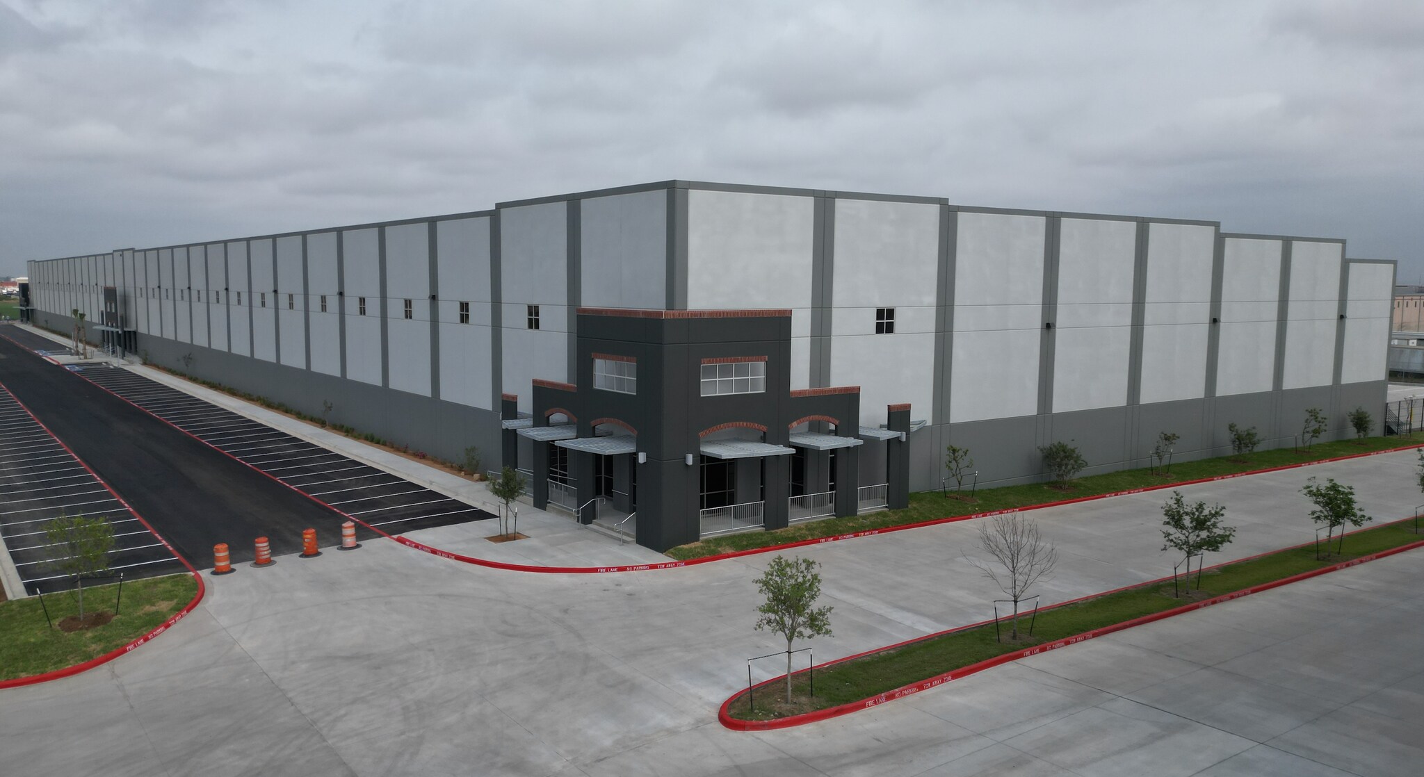 1201 E Capote Central Ave, Pharr, TX for lease Building Photo- Image 1 of 4