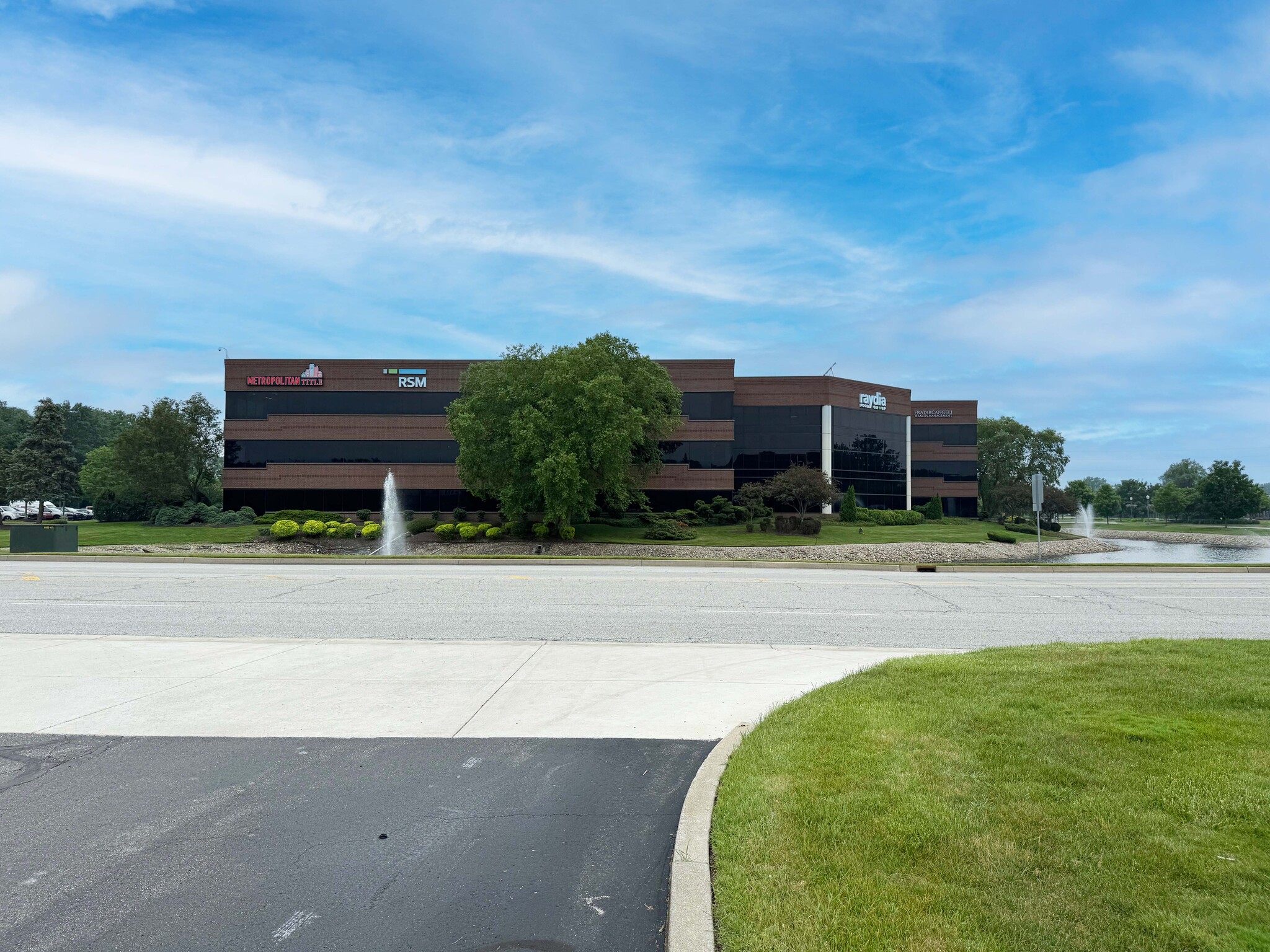 4100 Edison Lakes Pky, Mishawaka, IN for sale Building Photo- Image 1 of 14
