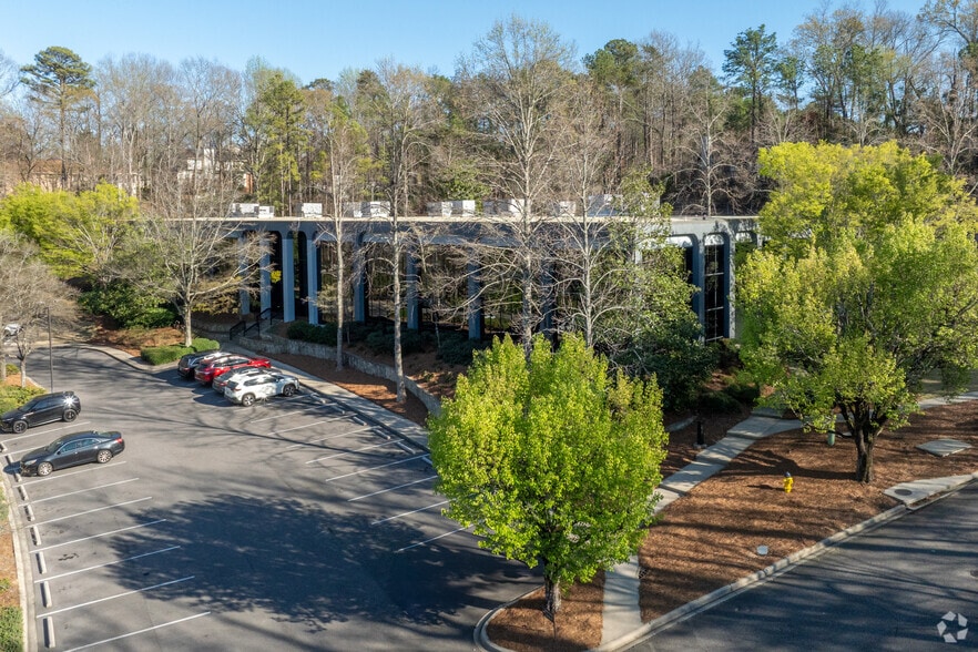 100 Centerview Dr, Birmingham, AL for lease - Building Photo - Image 1 of 14