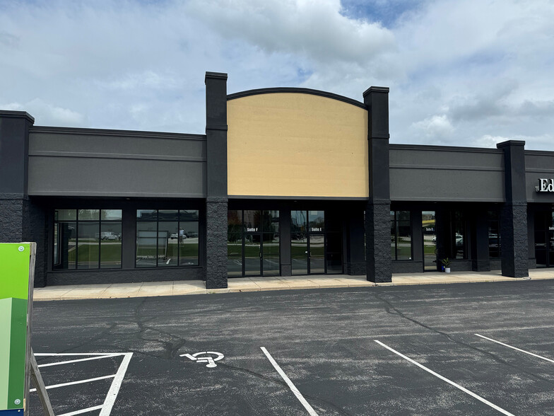 940 Hansen Rd, Green Bay, WI for lease - Building Photo - Image 1 of 29