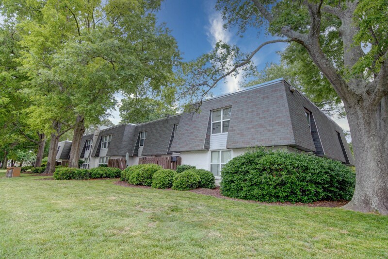 313 Silver Isles Blvd, Hampton, VA for sale Building Photo- Image 1 of 1