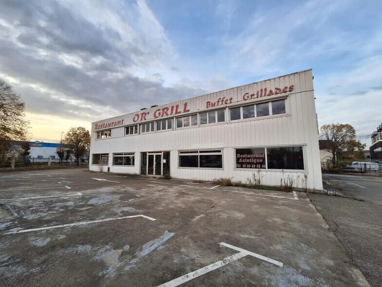 Retail in Sartrouville for lease - Building Photo - Image 3 of 4