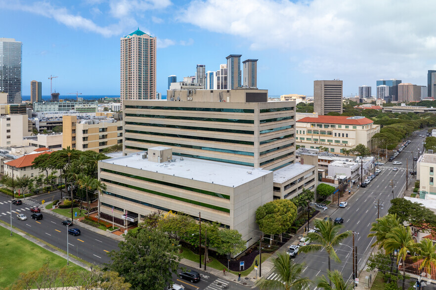 1100 Ward Ave, Honolulu, HI for lease - Building Photo - Image 2 of 8