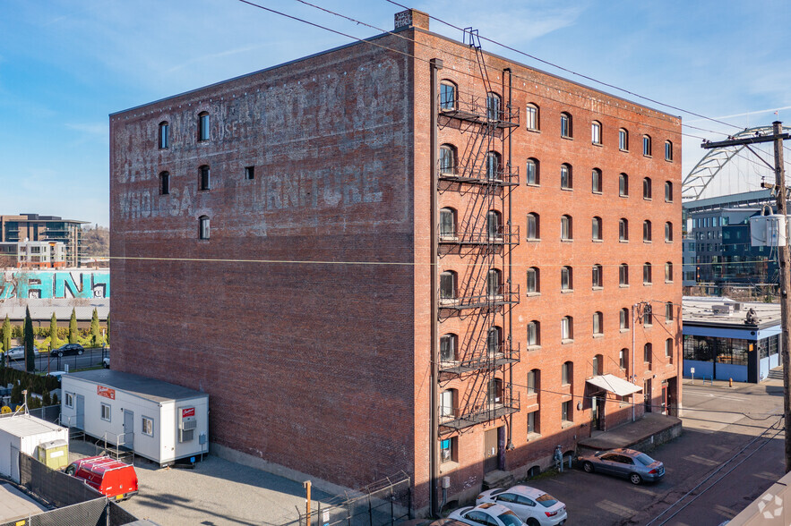 1801 NW Upshur St, Portland, OR for lease - Building Photo - Image 1 of 14