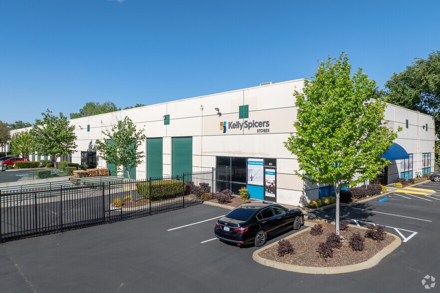 1099 Vine St, Sacramento, CA for lease - Primary Photo - Image 1 of 11