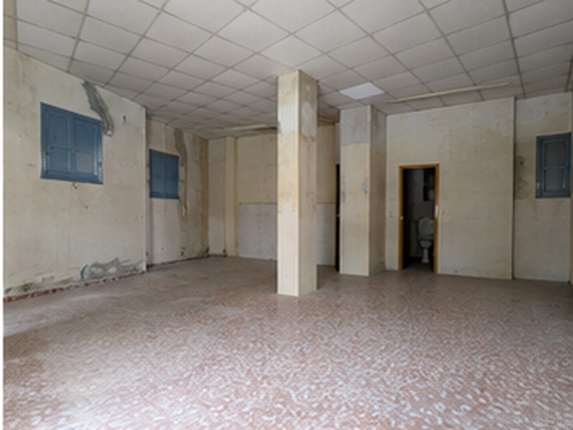 Retail in València, Valencia for lease Interior Photo- Image 1 of 12