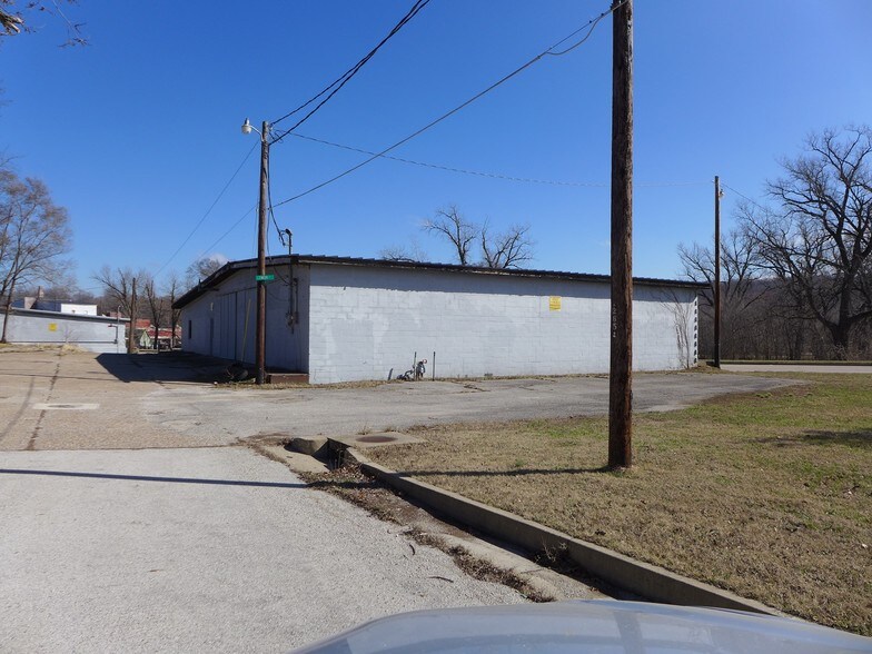 1200 Collier, Hannibal, MO 63401