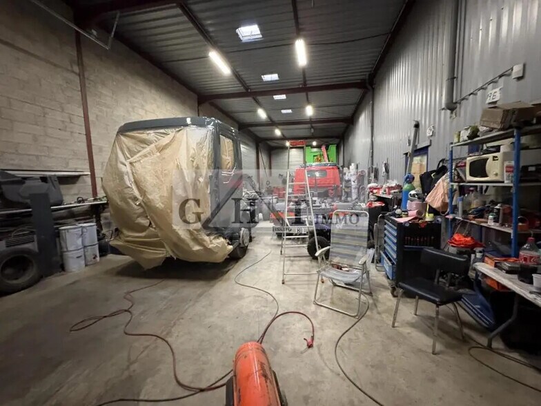 Industrial in Vert-Saint-Denis for sale - Building Photo - Image 3 of 13