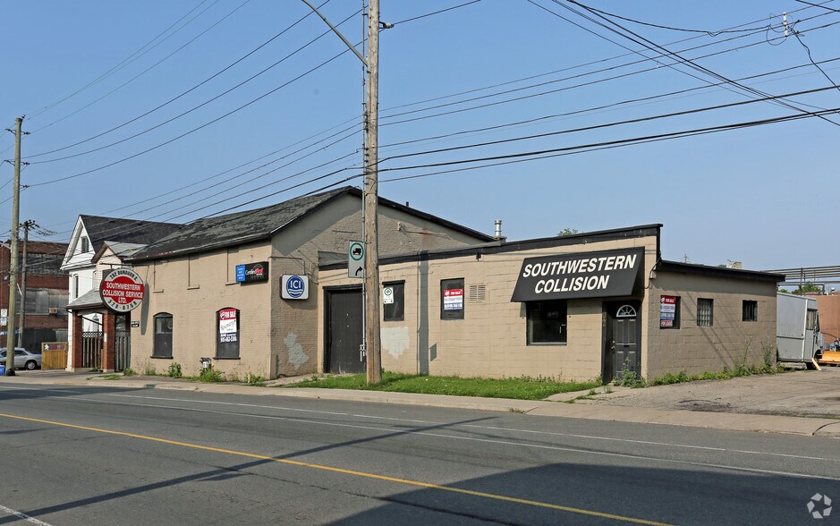 202210 Dundurn St S, Hamilton, ON L8P 4K3