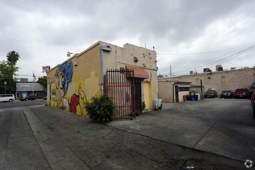 2220 E 1st St, Los Angeles, CA for sale - Building Photo - Image 2 of 6