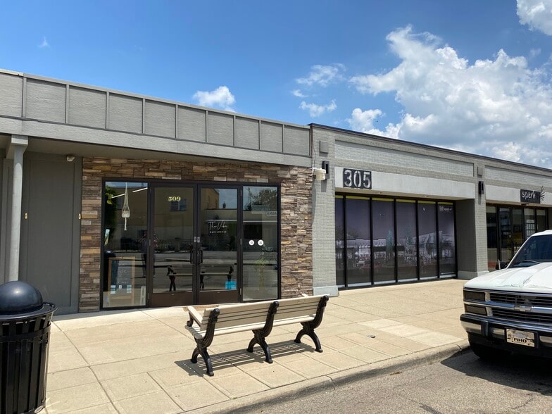 The 300 block of W. Main St. in Fairborn portfolio of 3 properties for sale on LoopNet.com - Building Photo - Image 3 of 6