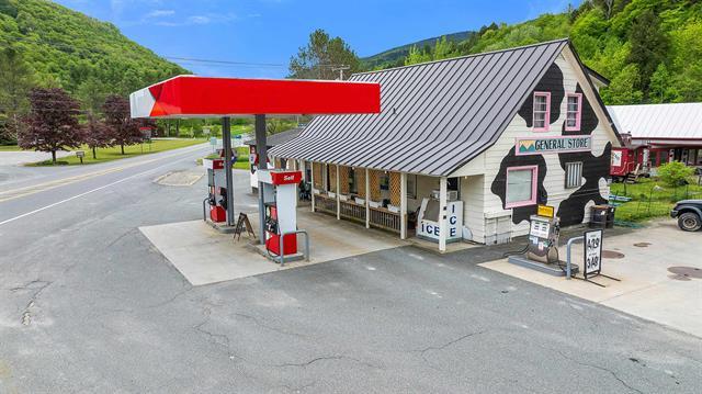 44 US Route 4, Bridgewater Corners, VT for sale Primary Photo- Image 1 of 21