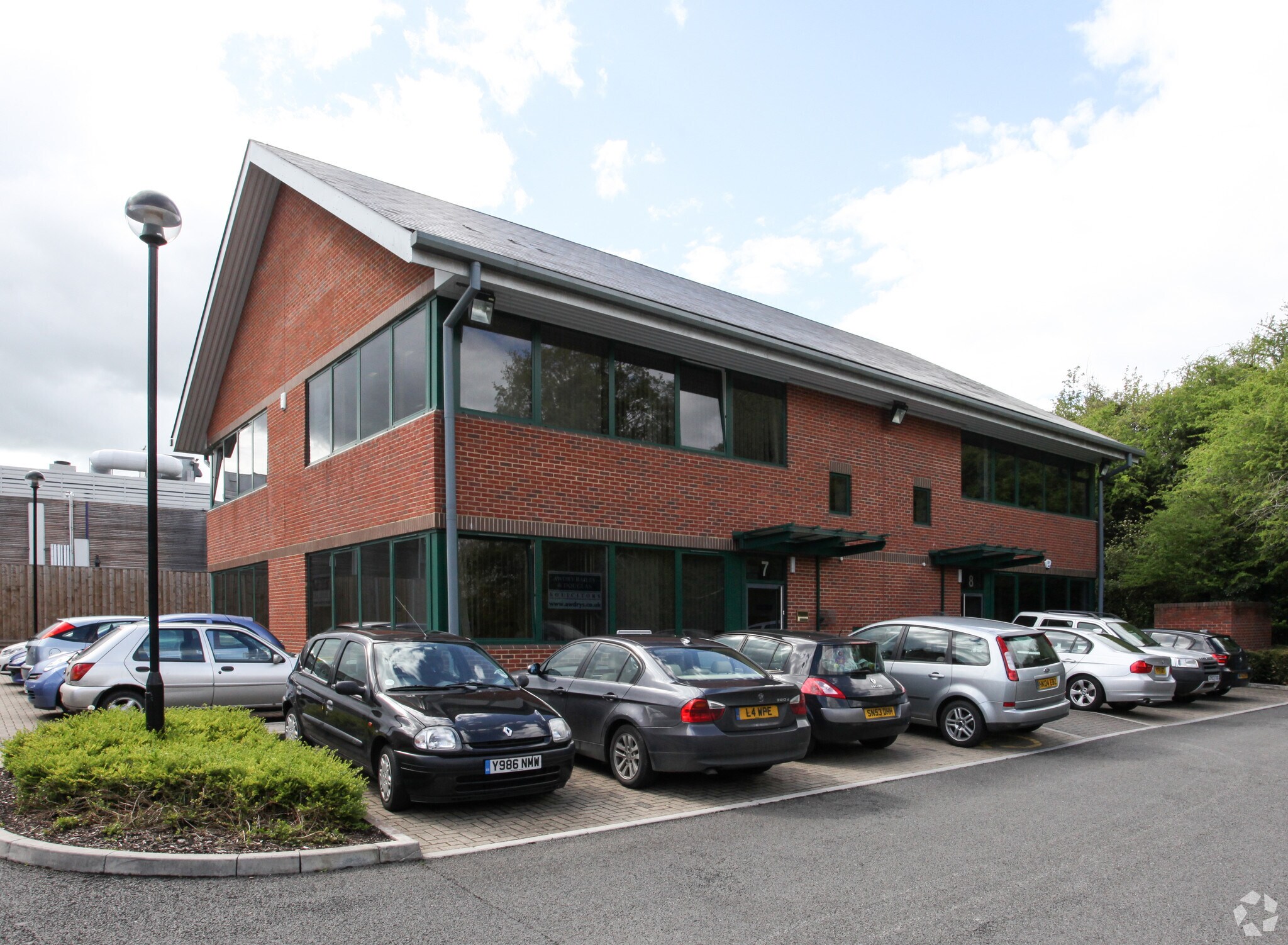 8 Blenheim Rd, Marlborough for sale Primary Photo- Image 1 of 4