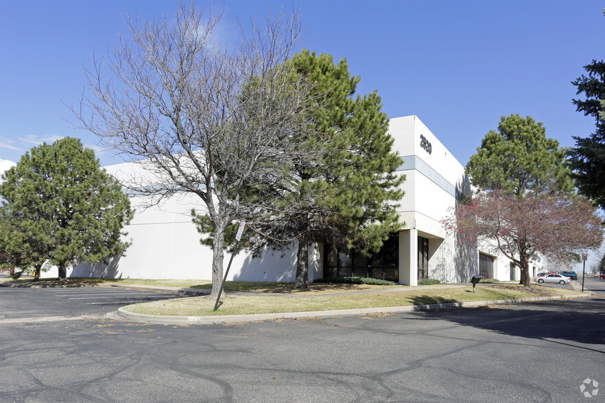 2520 Aviation Way, Colorado Springs, CO for lease - Building Photo - Image 2 of 7