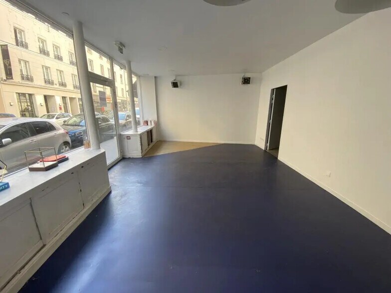 Retail in Paris for lease - Building Photo - Image 2 of 8