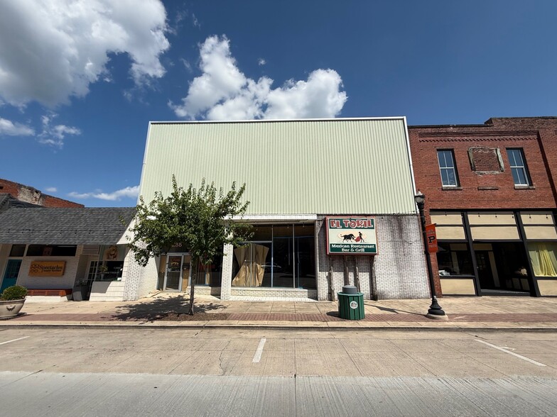 235 S Cedar Ave, South Pittsburg, TN for sale - Primary Photo - Image 1 of 10