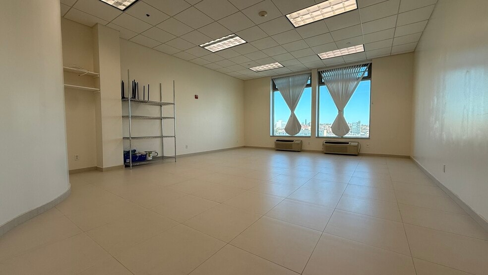 6402 8th Ave, Brooklyn, NY for lease - Building Photo - Image 3 of 6