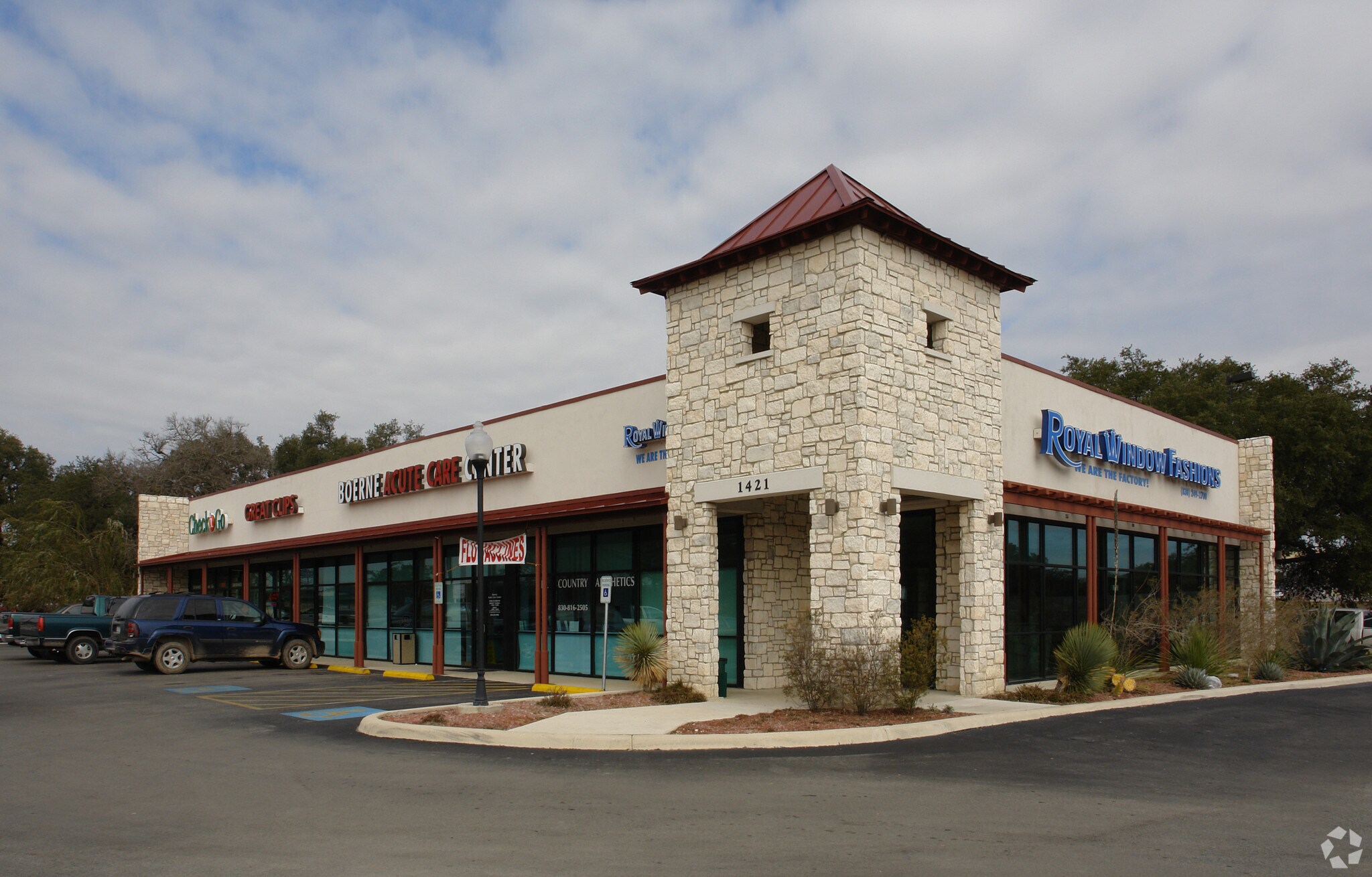 1421 S Main St, Boerne, TX for sale Primary Photo- Image 1 of 1