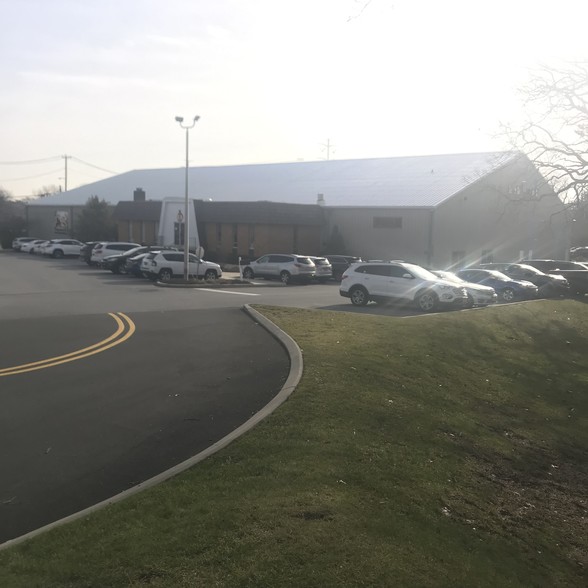 100 Ruland Rd, Melville, NY 11747