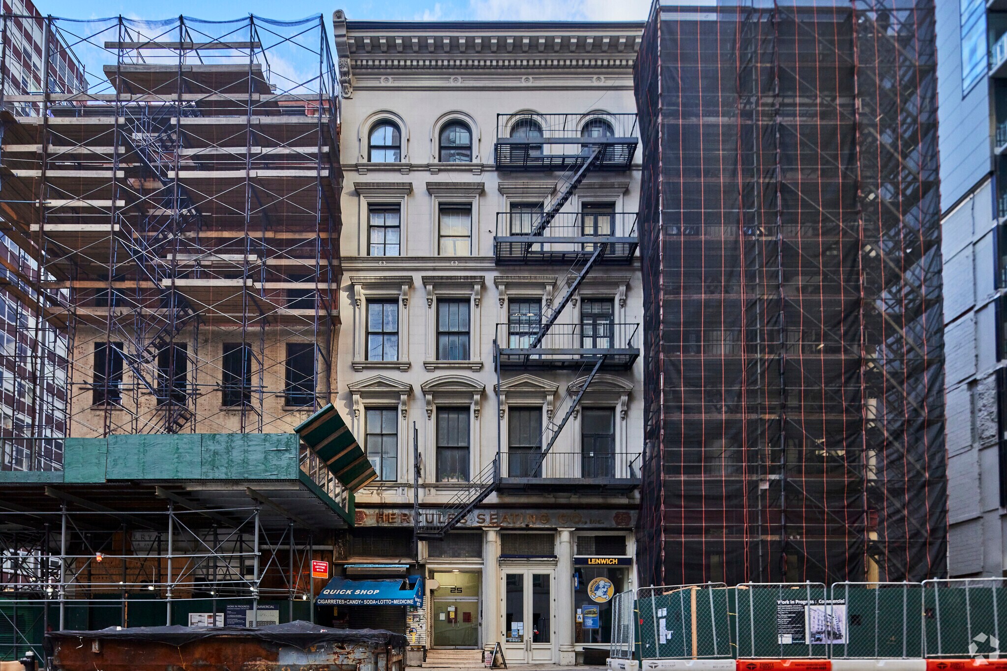 25 Park Pl, New York, NY for lease Primary Photo- Image 1 of 15