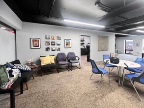 300 N 5th Ave, Ann Arbor, MI for lease Interior Photo- Image 2 of 10