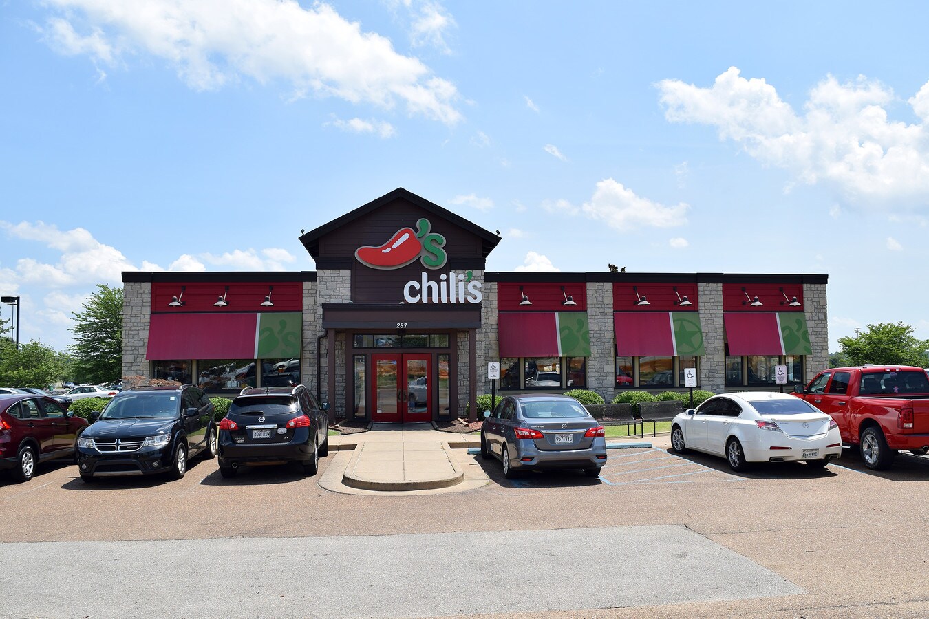 287 W Goodman Rd, Southaven, MS 38671