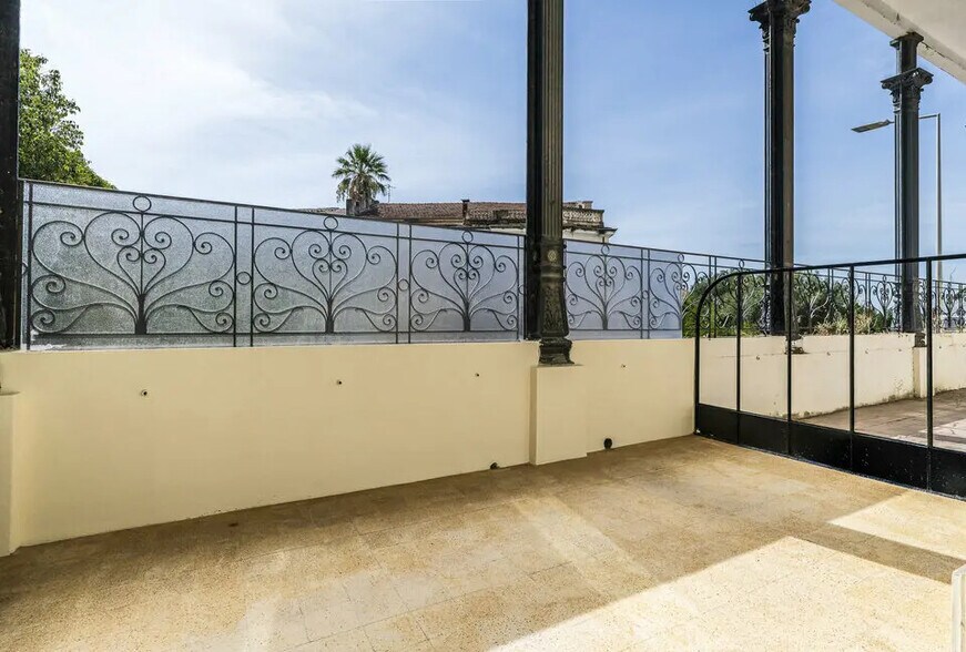 Office in Nice for lease - Interior Photo - Image 2 of 5