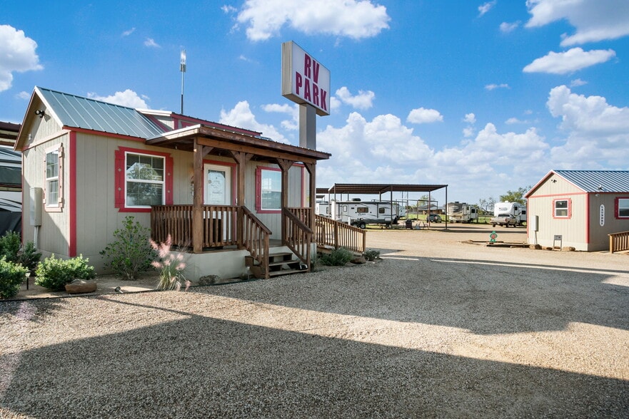 351 My Ln, Millsap, TX 76066