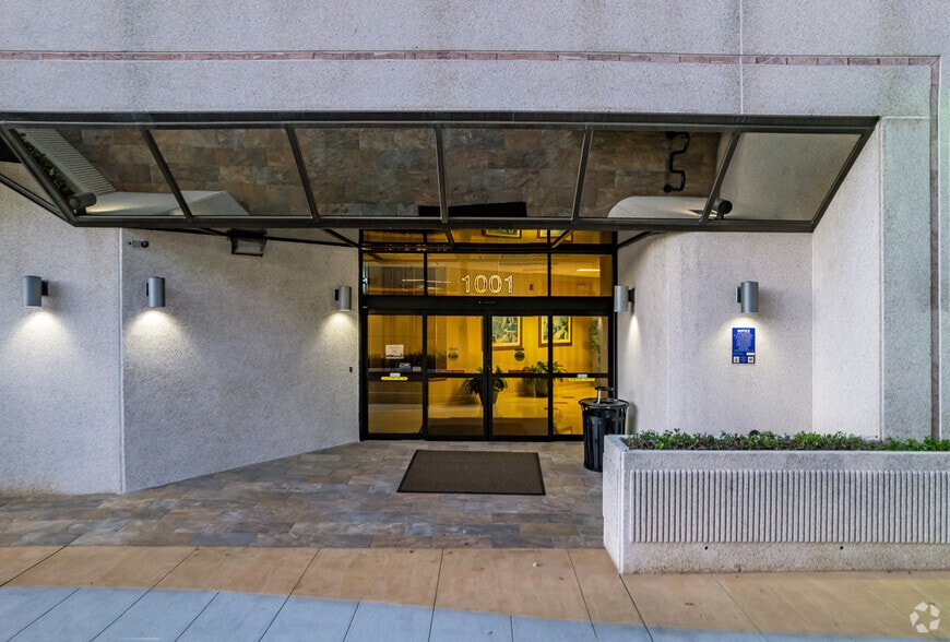 1001 3rd Ave W, Bradenton, FL for lease - Building Photo - Image 3 of 6