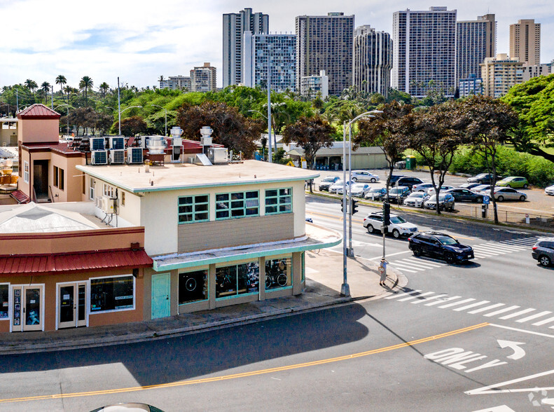 569 Kapahulu Ave, Honolulu, HI for lease - Building Photo - Image 1 of 10