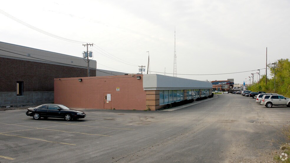 2635 Delaware Ave, Buffalo, NY for sale - Building Photo - Image 2 of 3