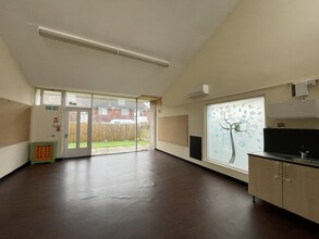 36 Springwell Rd, Hounslow for lease Interior Photo- Image 2 of 7