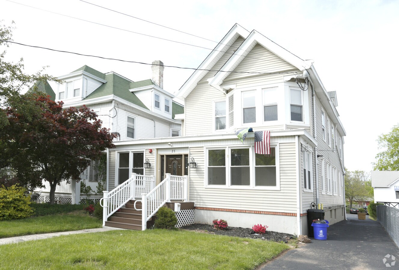 27 E High St, Somerville, NJ 08876