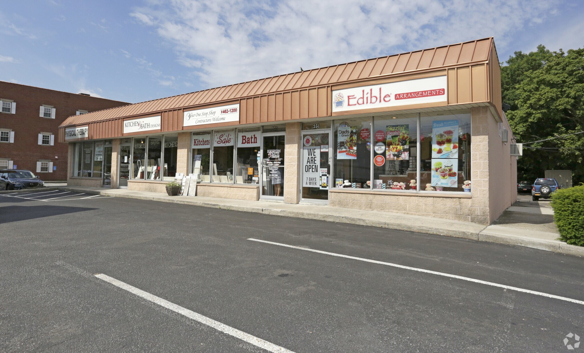 231-237 Commack Rd, Commack, NY for sale Primary Photo- Image 1 of 1