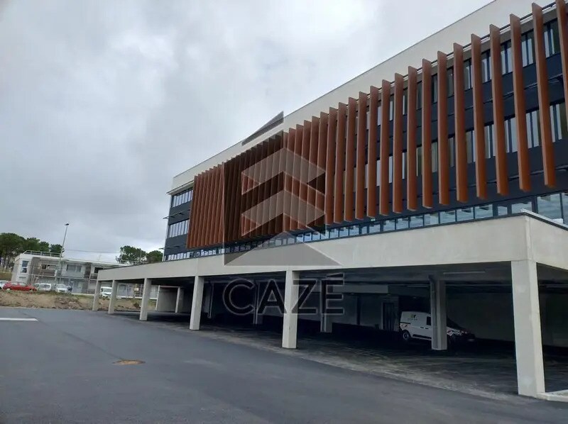 Office in Mérignac for lease Building Photo- Image 1 of 9