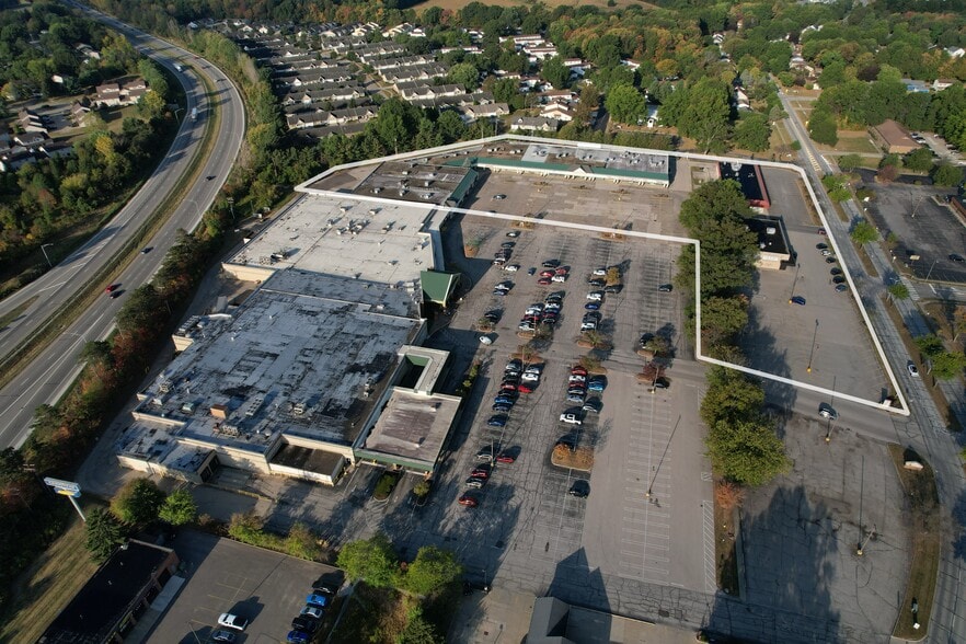 175-227 Great Oaks Trl, Wadsworth, OH for sale - Building Photo - Image 1 of 4