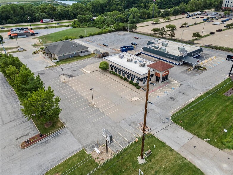 2690 S Dirksen Pky, Springfield, IL for lease - Building Photo - Image 2 of 21