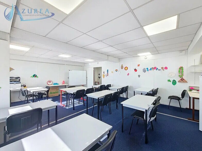 Office in Nice for lease - Interior Photo - Image 2 of 7