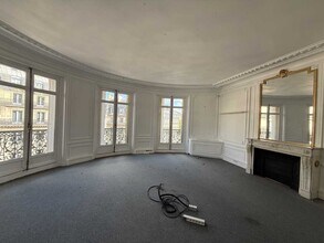 5 Avenue De L'Opera, Paris for lease Interior Photo- Image 2 of 10