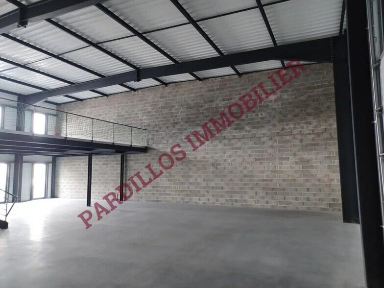 Flex in Ifs for sale - Building Photo - Image 3 of 10