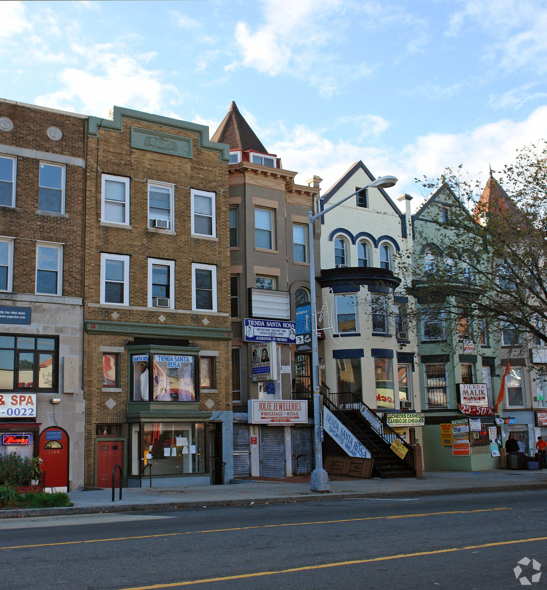 1748 Columbia Rd NW, Washington, DC for sale Primary Photo- Image 1 of 1