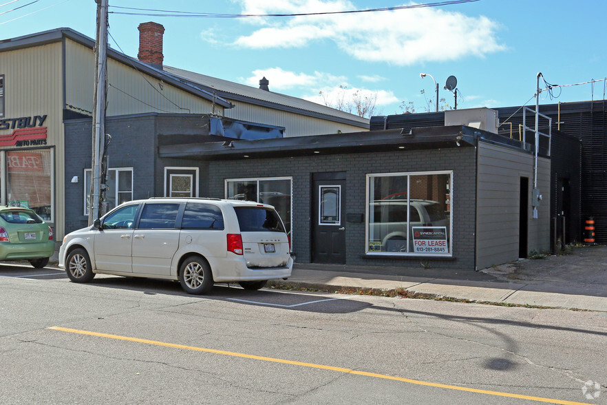 174 Albert St, Pembroke, ON for sale - Primary Photo - Image 1 of 2