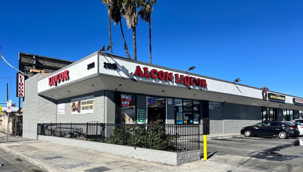 21301 Saticoy St, Canoga Park, CA for lease - Building Photo - Image 3 of 4