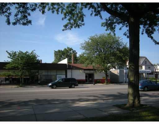 1723 E Michigan Ave, Lansing, MI for sale - Primary Photo - Image 1 of 3