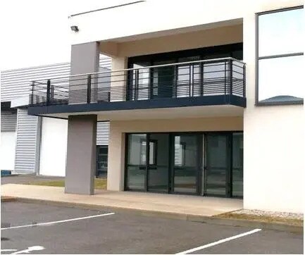 Flex in Chaponnay for lease - Building Photo - Image 2 of 4
