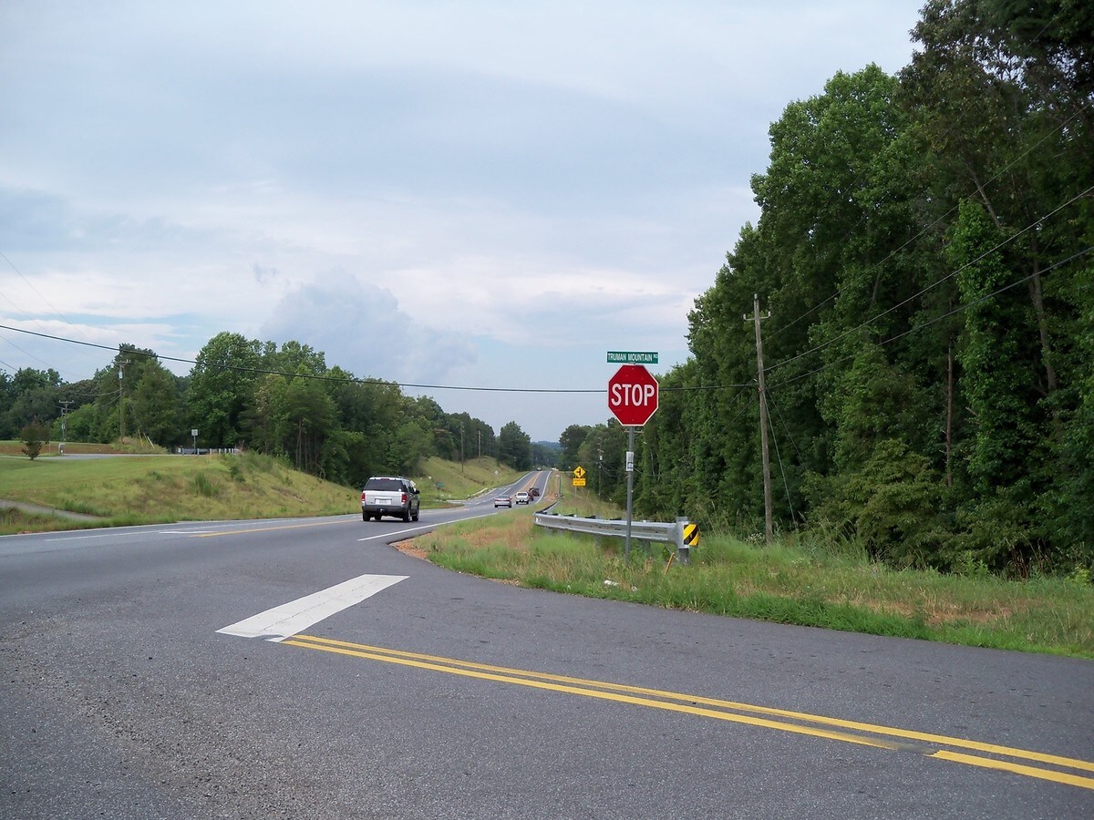 Truman Mountain Rd, Gainesville, GA 30506